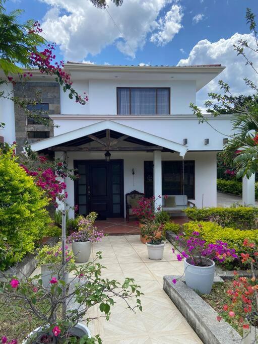 Casa Vacacional Buganvillas Malacatos Luaran gambar